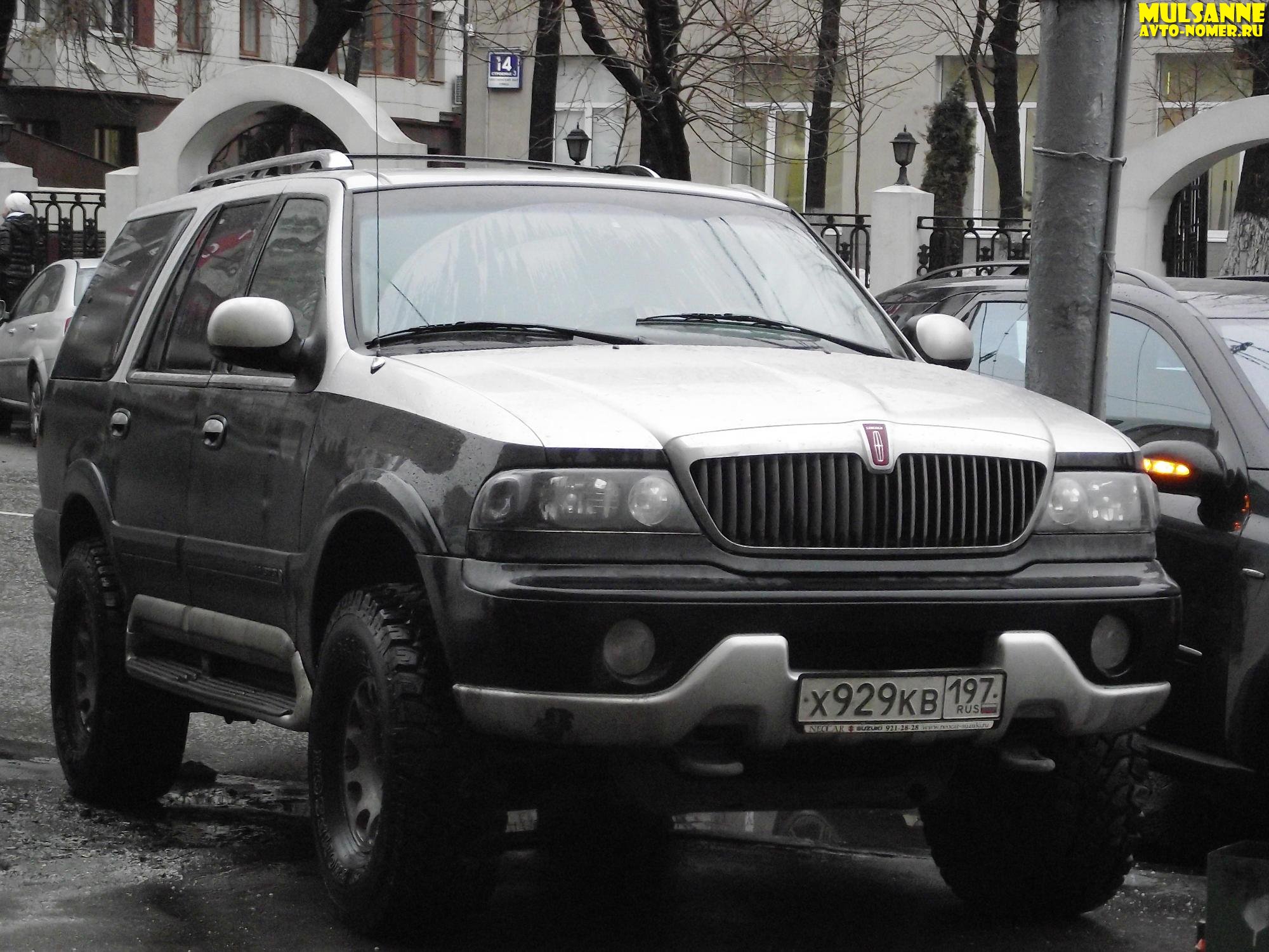 х 929 кв 197, Lincoln Navigator 1st gen (UN173), 1997–2002