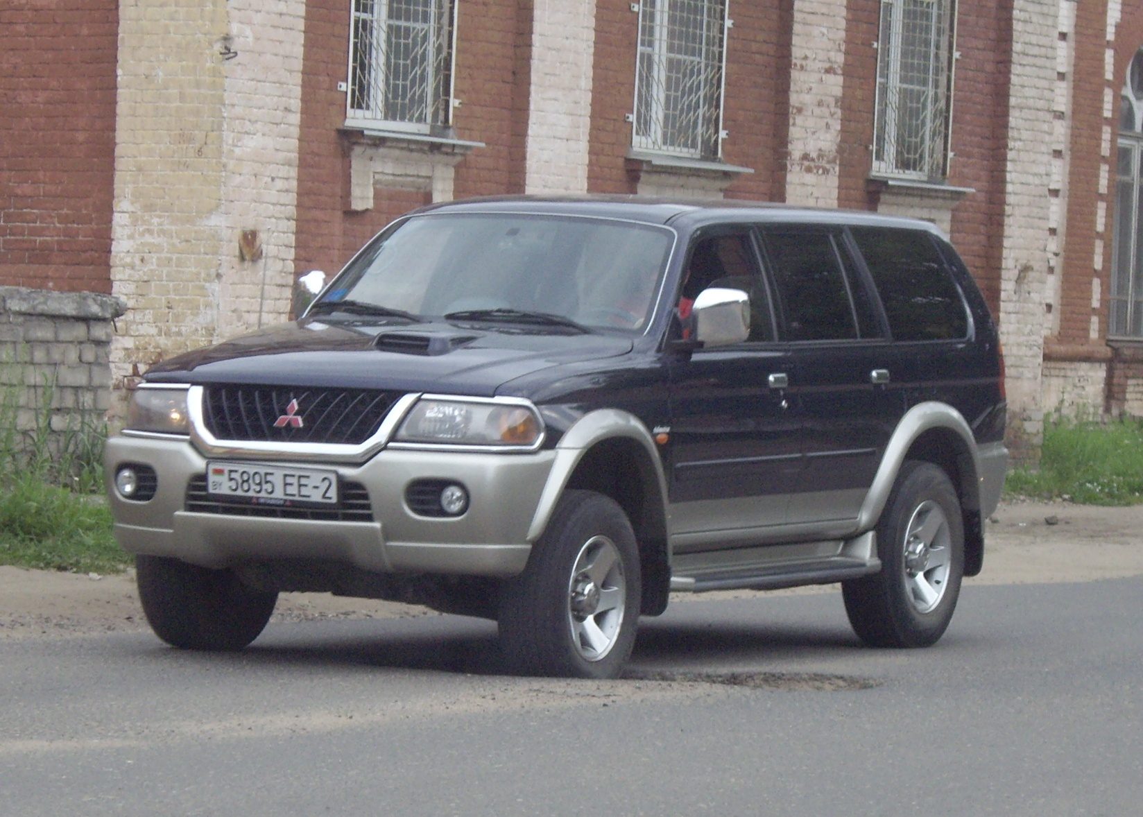 5895 EE-2, Mitsubishi Pajero Sport 1st gen (K80/K90/PA/PA), 1996–2008