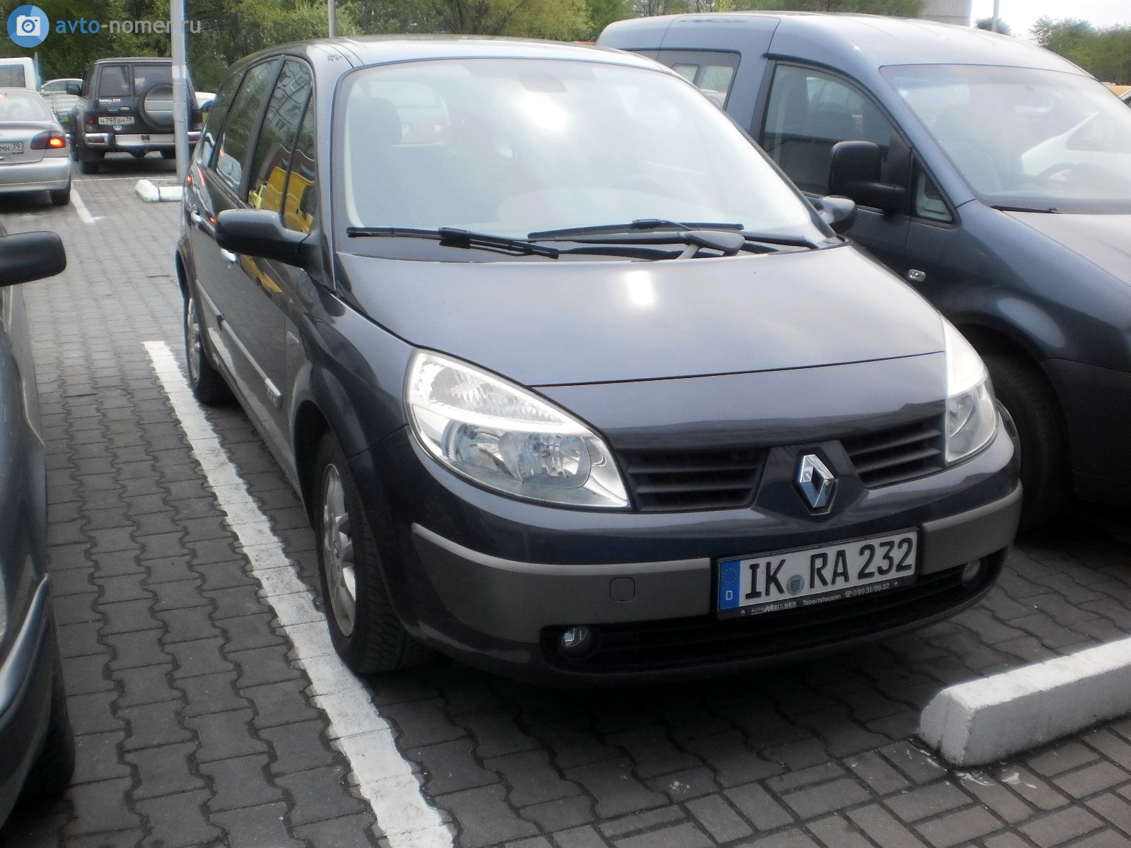 IK RA 232, Renault Scénic 