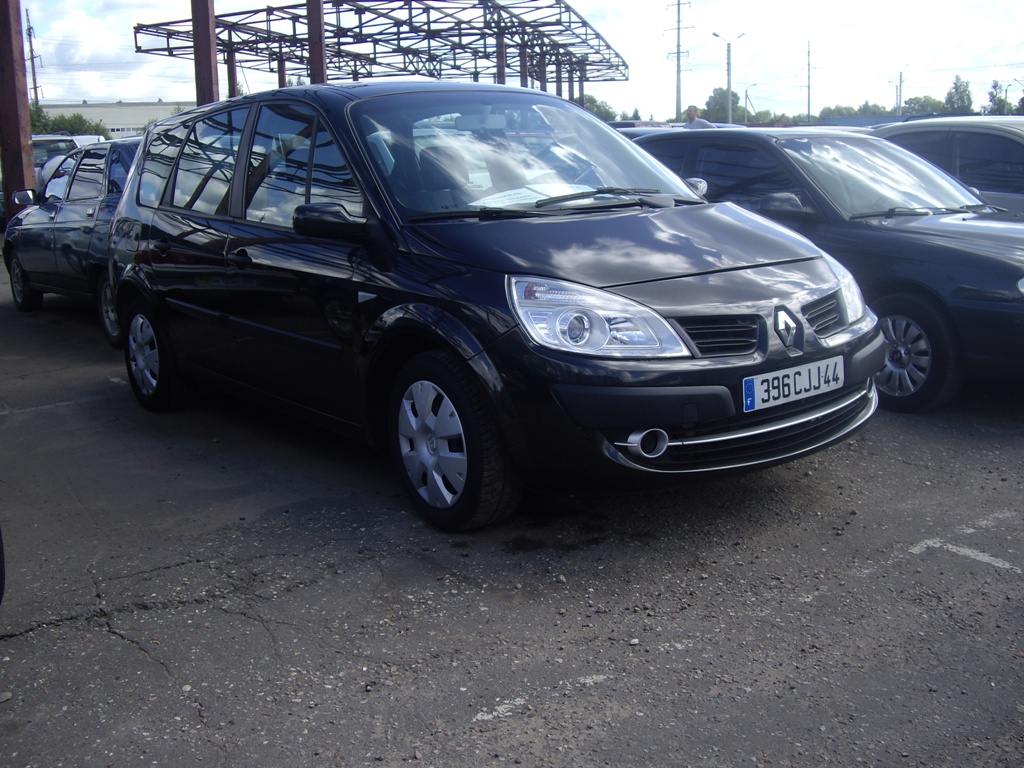 396 CJJ 44, Renault Scénic 2nd gen Grand (R84), 2004–2009