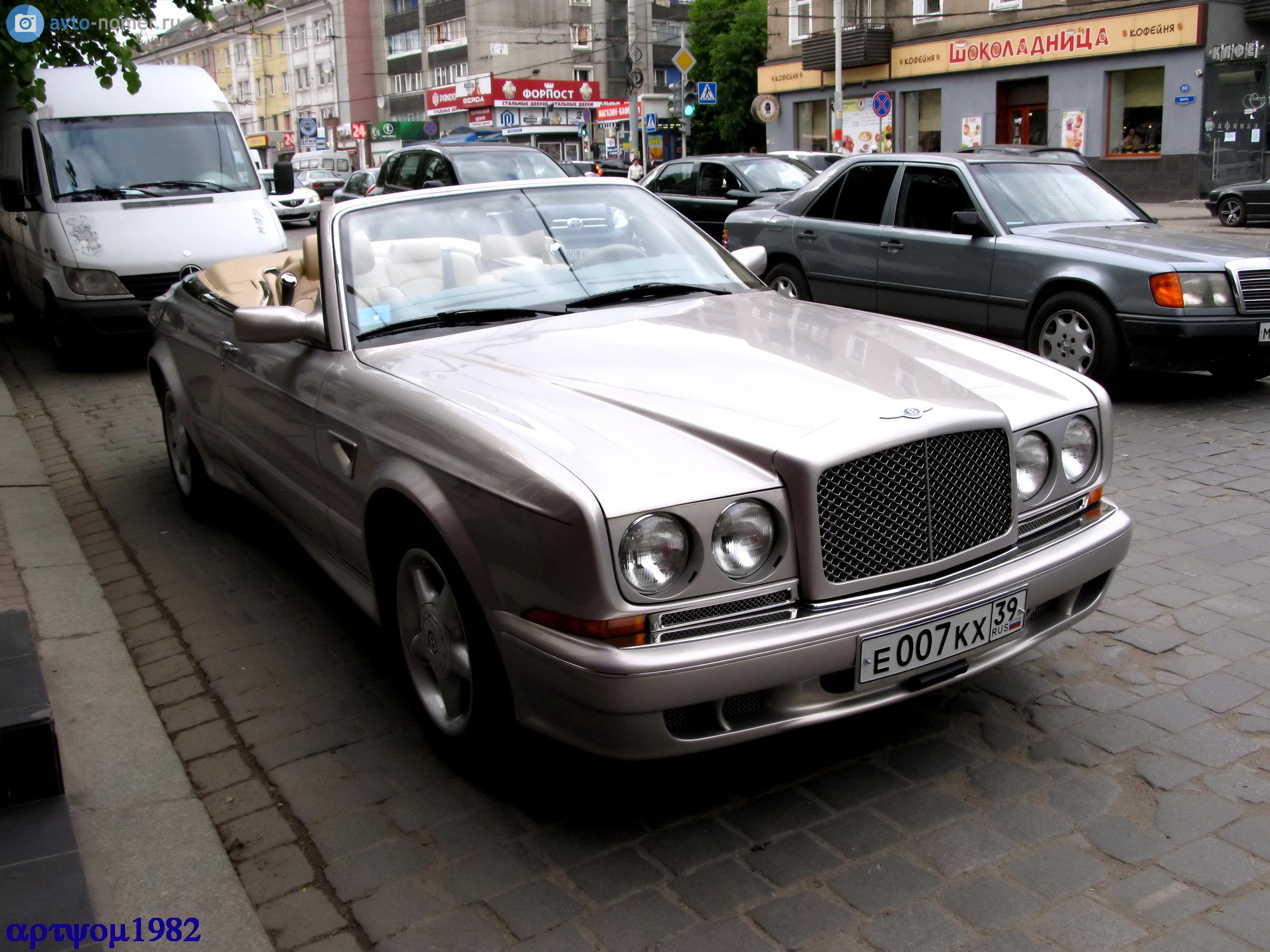 е 007 кх 39, Bentley Azure 1st gen (SZ), 1995–2003