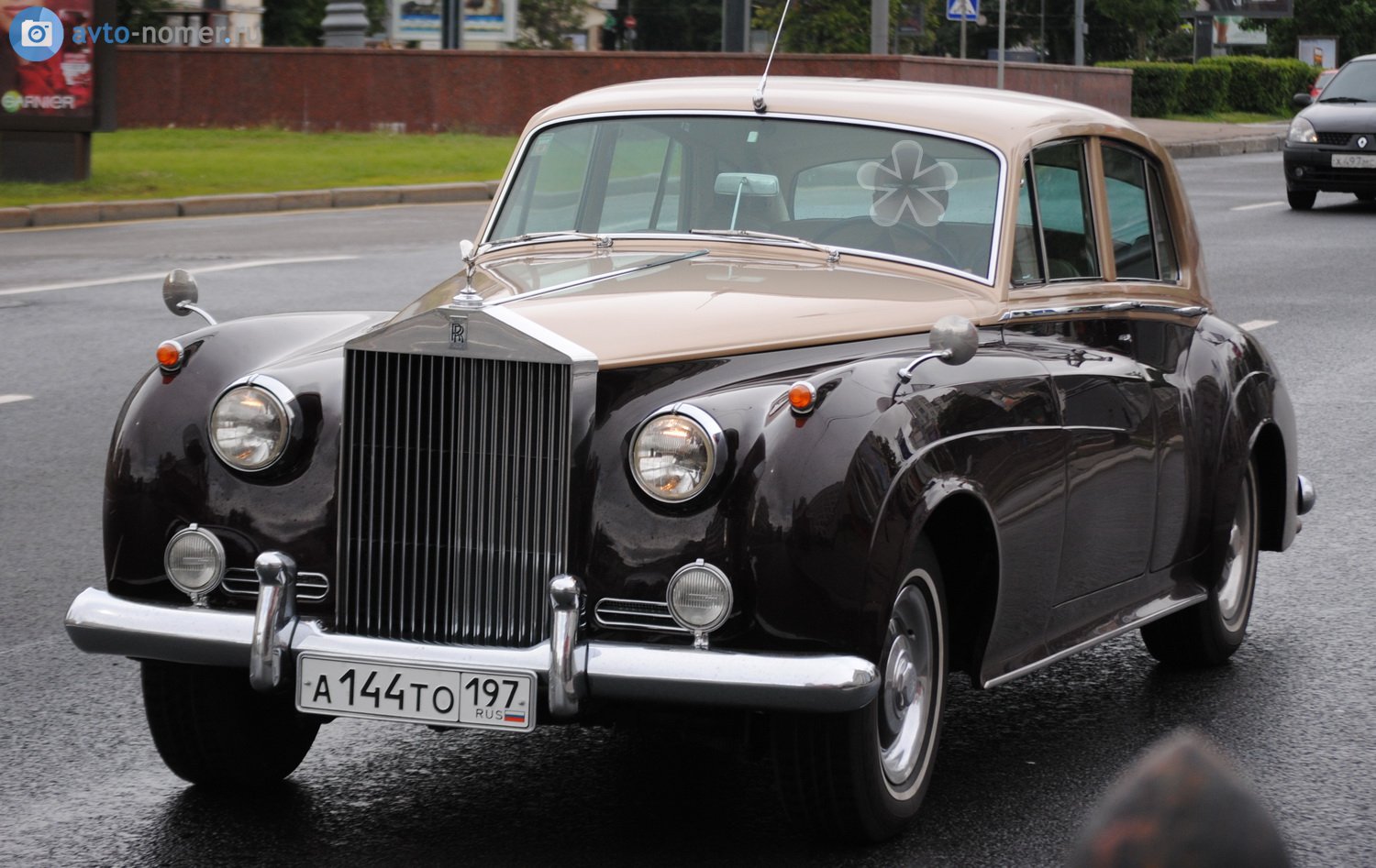а 144 то 197, Rolls-Royce Silver Cloud 