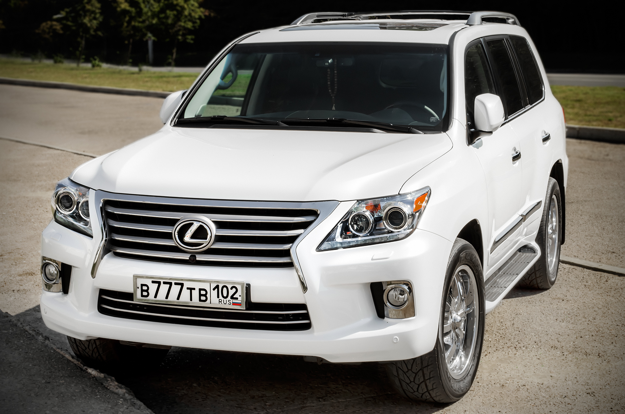 в 777 тв 102, Lexus LX 3rd gen (J200), 1st facelift, 2012–2015