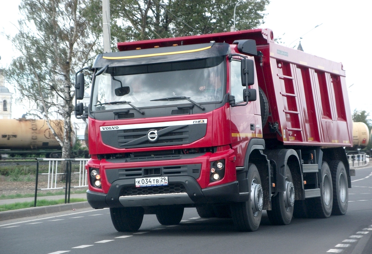 2010 Volvo FMX 8x4 022