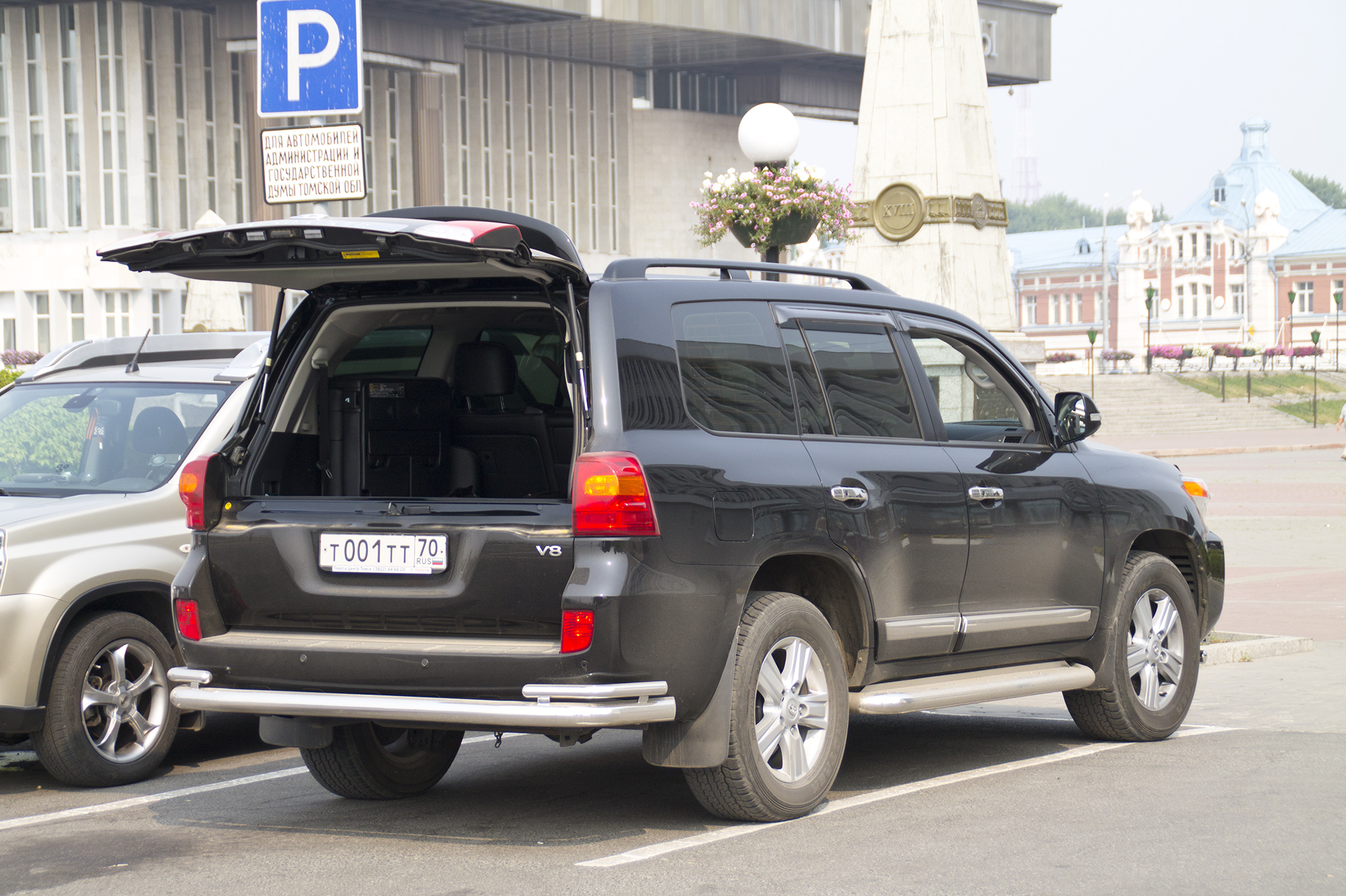 т 001 тт 70, Toyota Land Cruiser 200 (J200), 1st facelift, 2011–2015