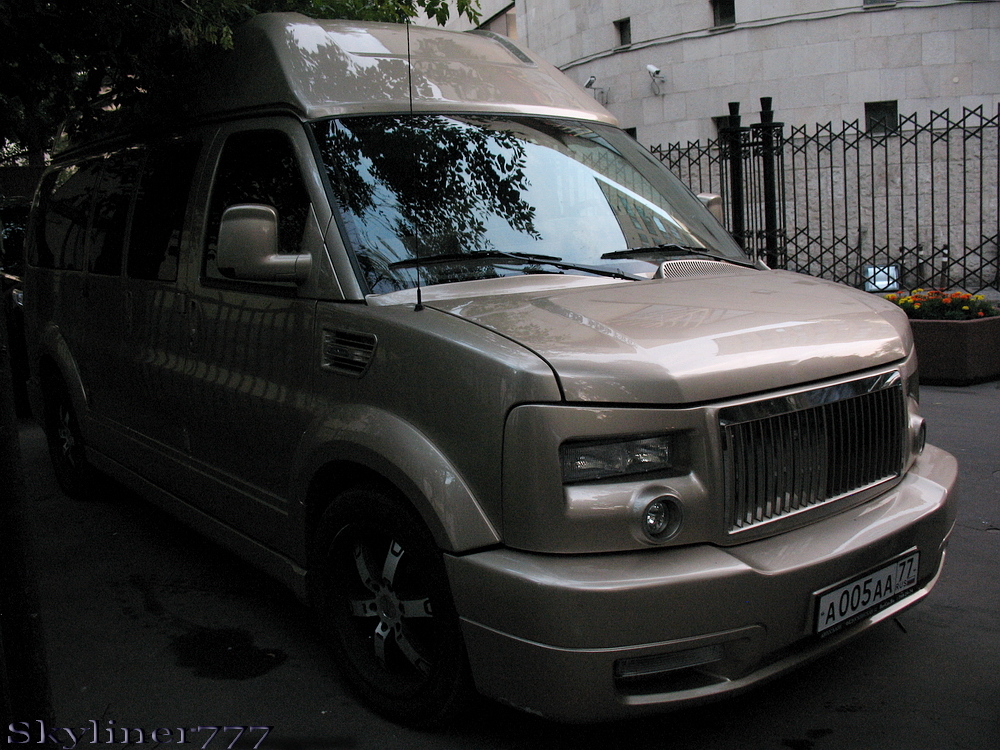а 005 аа 77, Chevrolet Express 