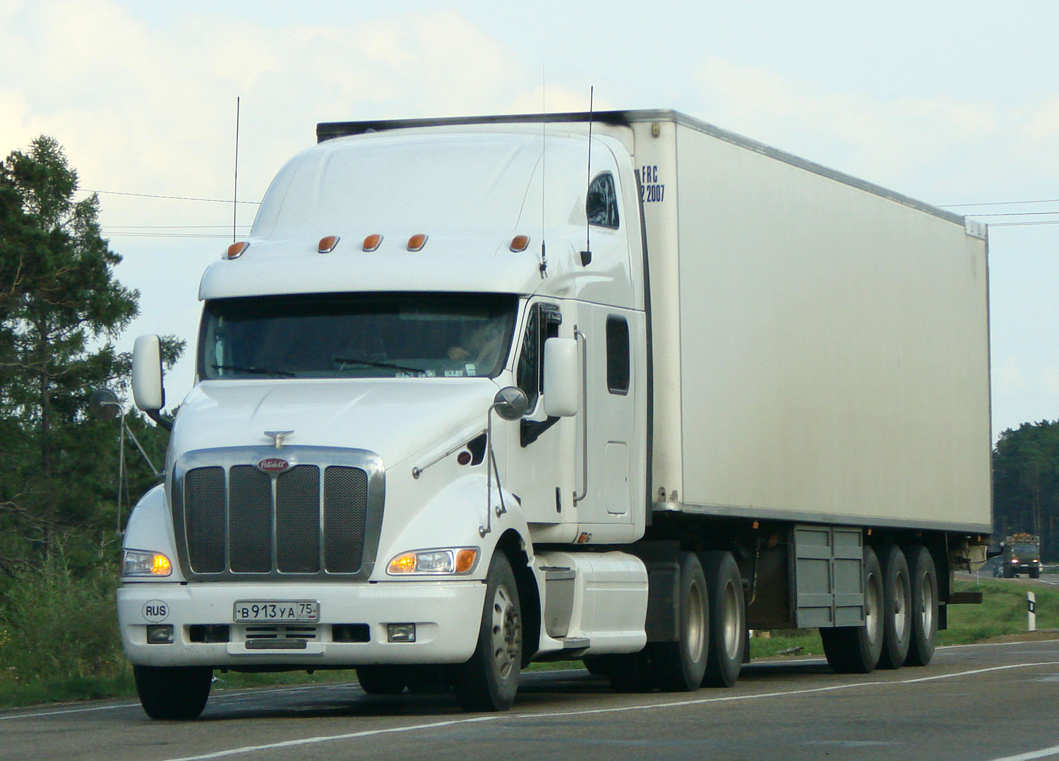 Грузовик Peterbilt 387