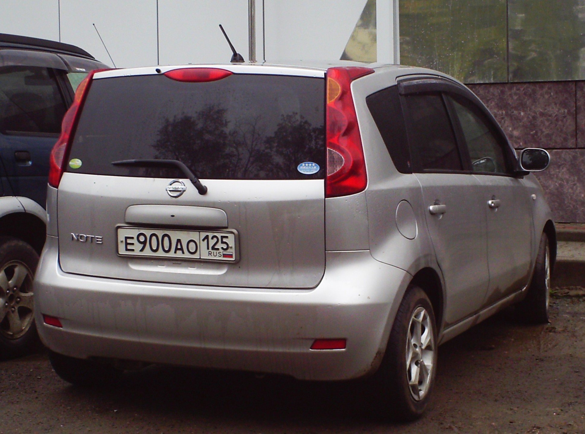 е 900 ао 125, Nissan Note 1st gen (E11), 2005–2013