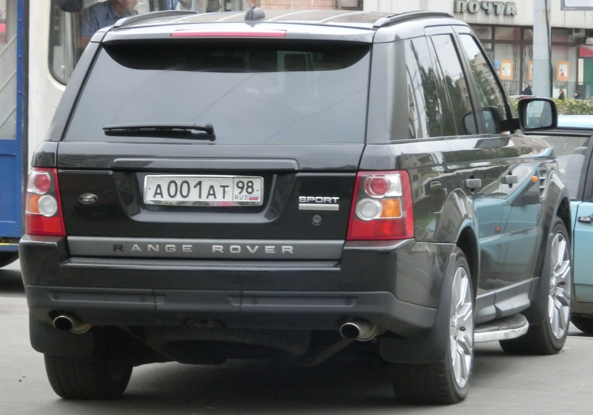 а 001 ат 98, Land Rover Range Rover Sport 1st gen (L320), 2005–2013