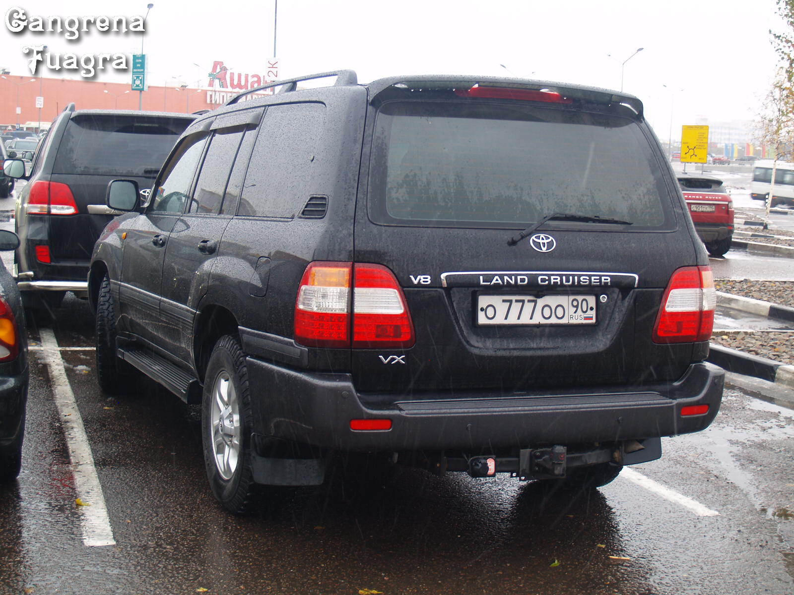 Toyota номер телефона. Toyota Land Cruiser 200 амр97. Land Cruiser 200 с номером 200. Ленд Крузер 777. Toyota Land Cruiser 200 номер 111 97 регион.