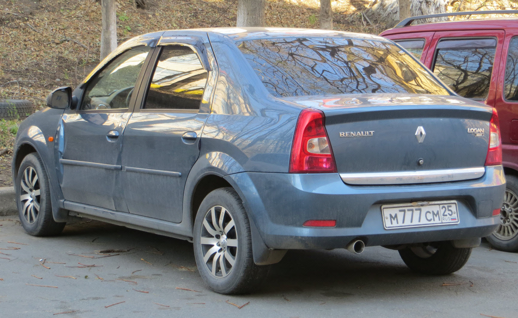 м 777 см 25, Renault Logan 1st gen Sedan (LS0*/LS1*), 2004–2009