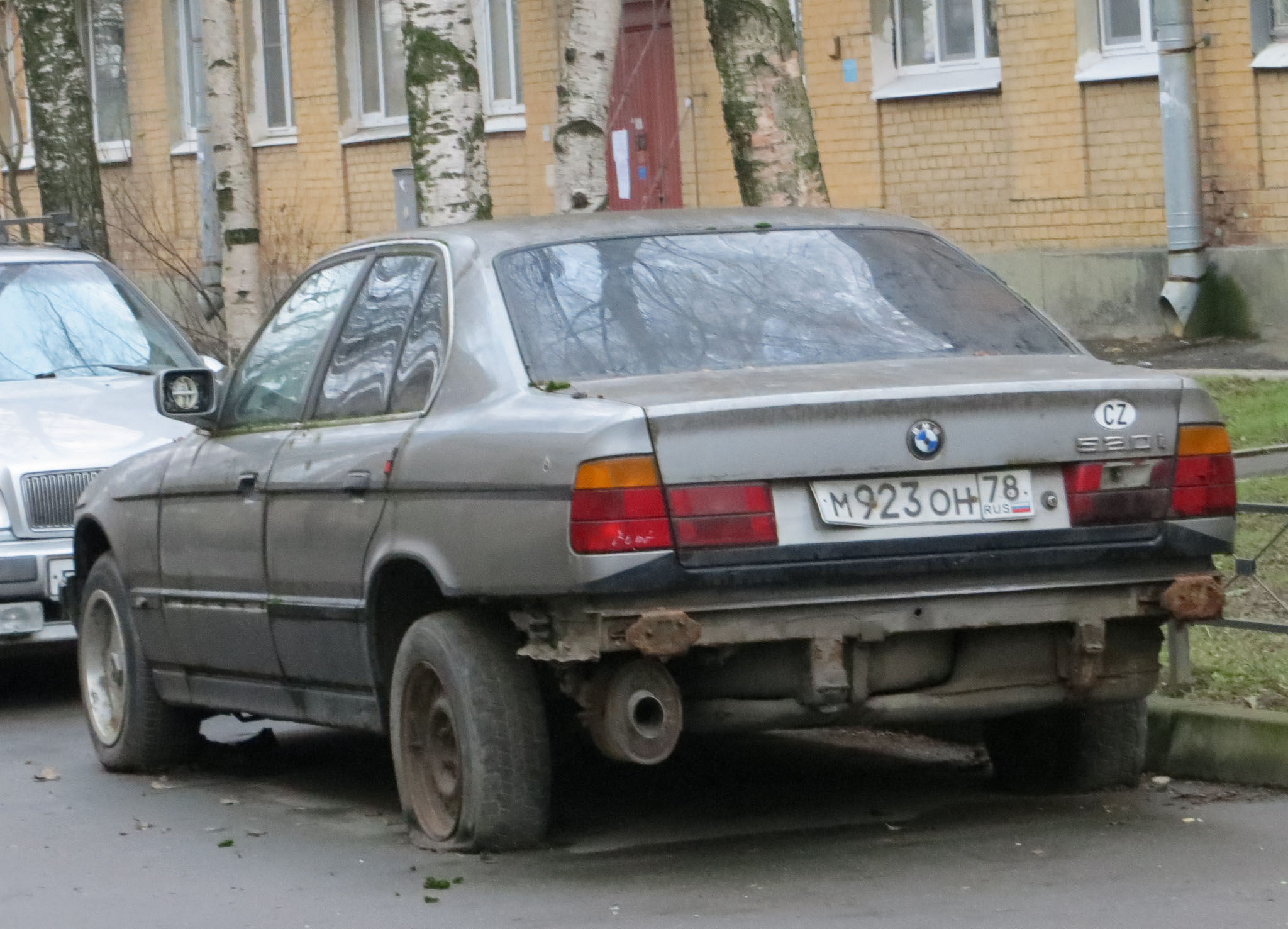 м 923 он 78, BMW 5 Series 3rd gen Sedan (E34), 1988–1995