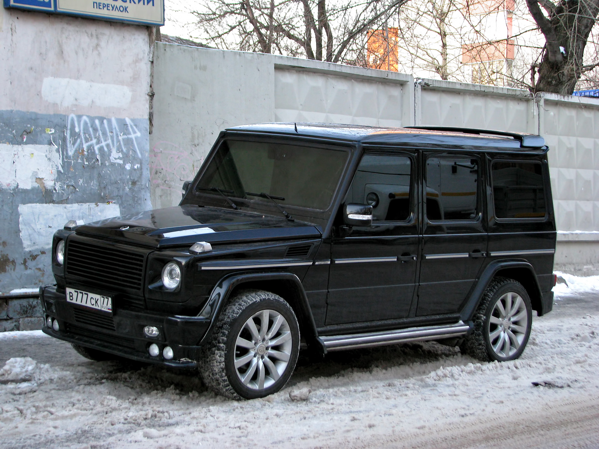 Mercedes Benz g55 Orange