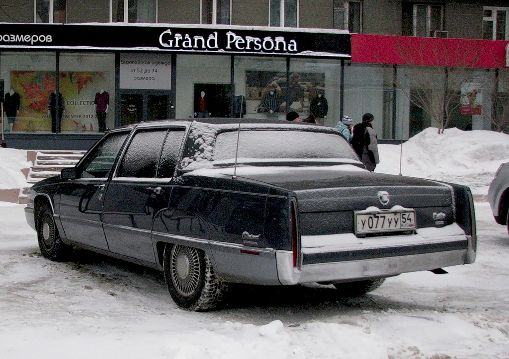 у 077 уу 54, Cadillac Fleetwood 1st gen Sedan (69; C-body), 1984–1992