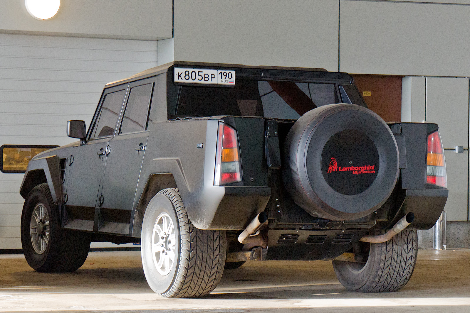 Lamborghini lm700