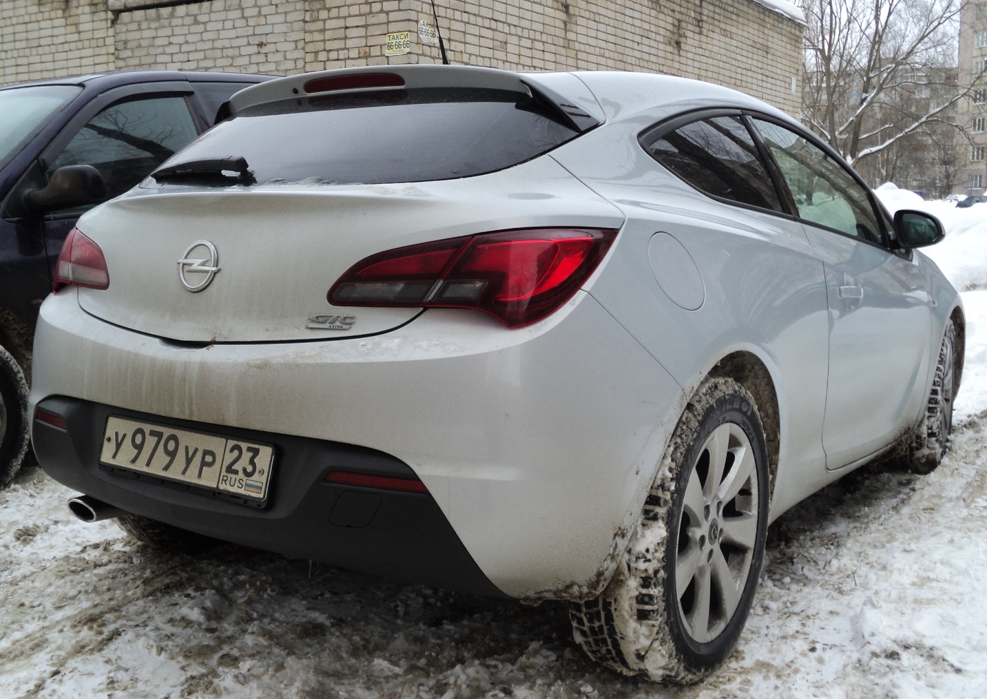 у 979 ур 23, Opel Astra 