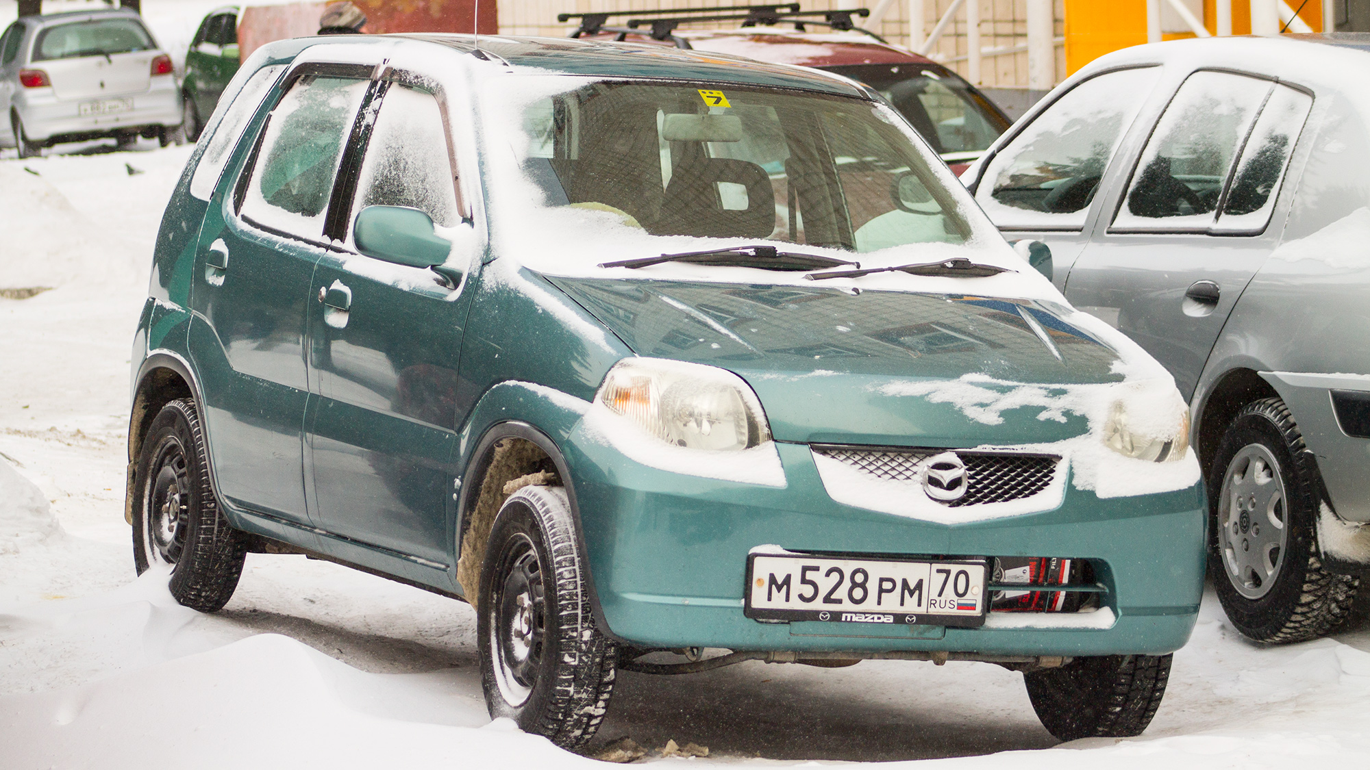 м 528 рм 70, Mazda Laputa 1st gen (HN11/HN22), 1999–2006