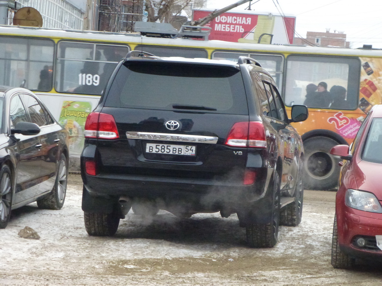 в 585 вв 54, Toyota Land Cruiser 200 (J200), 2007–2011