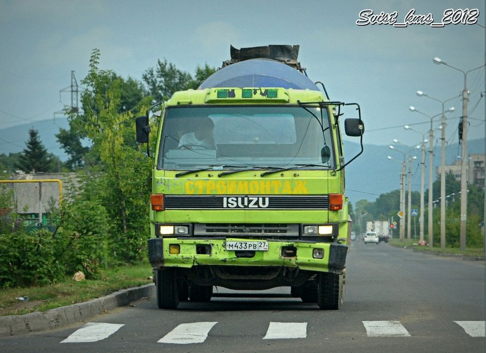м 433 рв 27, Isuzu 810 