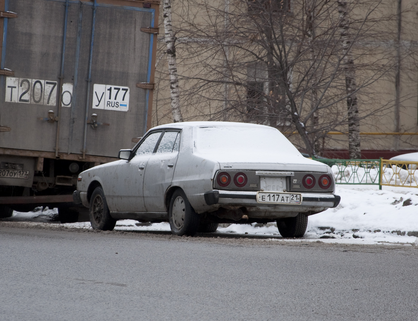 е 117 ат 21, Nissan Skyline 5th gen Sedan (C210/C211), 1977–1981