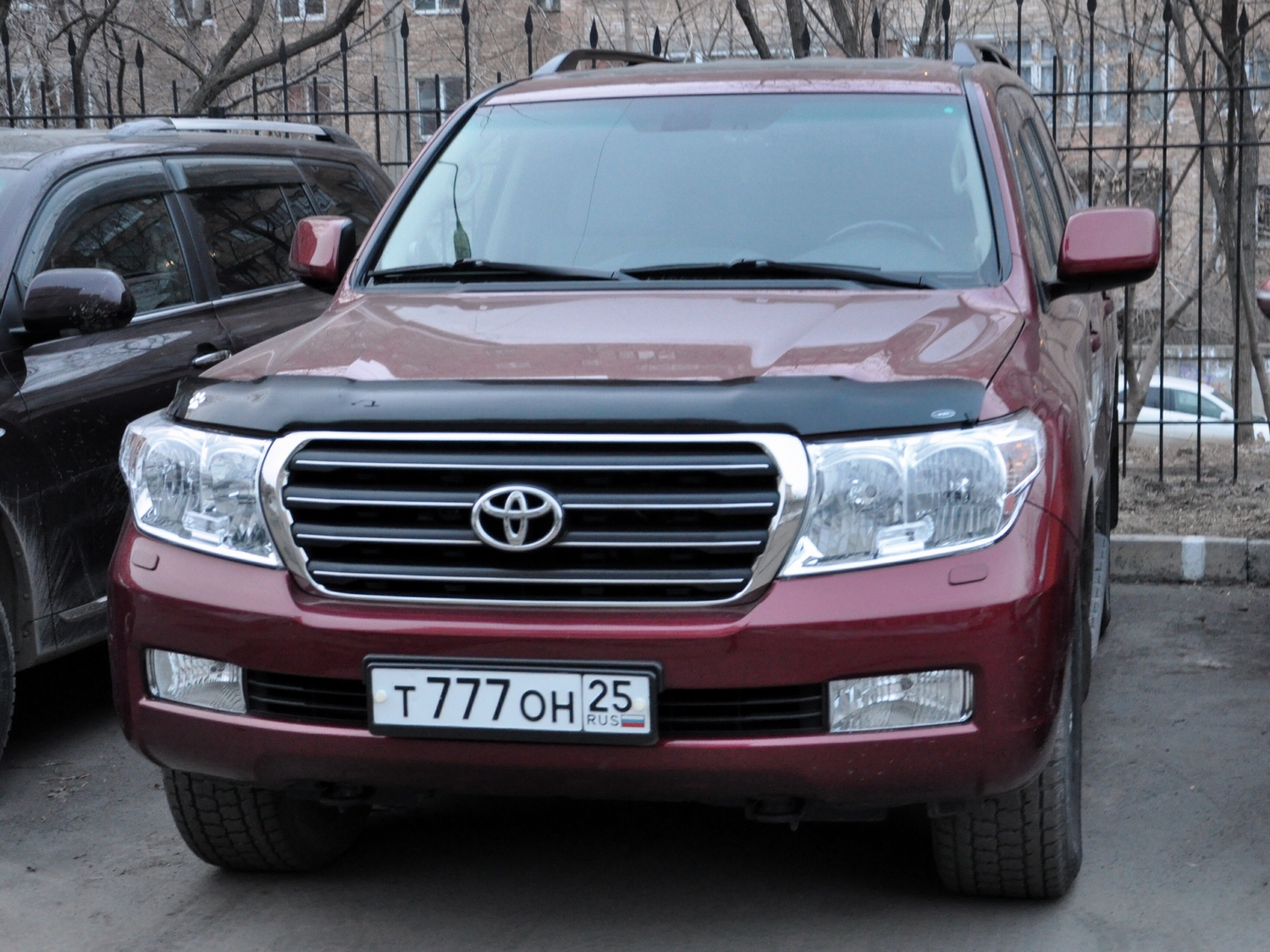 т 777 он 25, Toyota Land Cruiser 200 (J200), 2007–2011