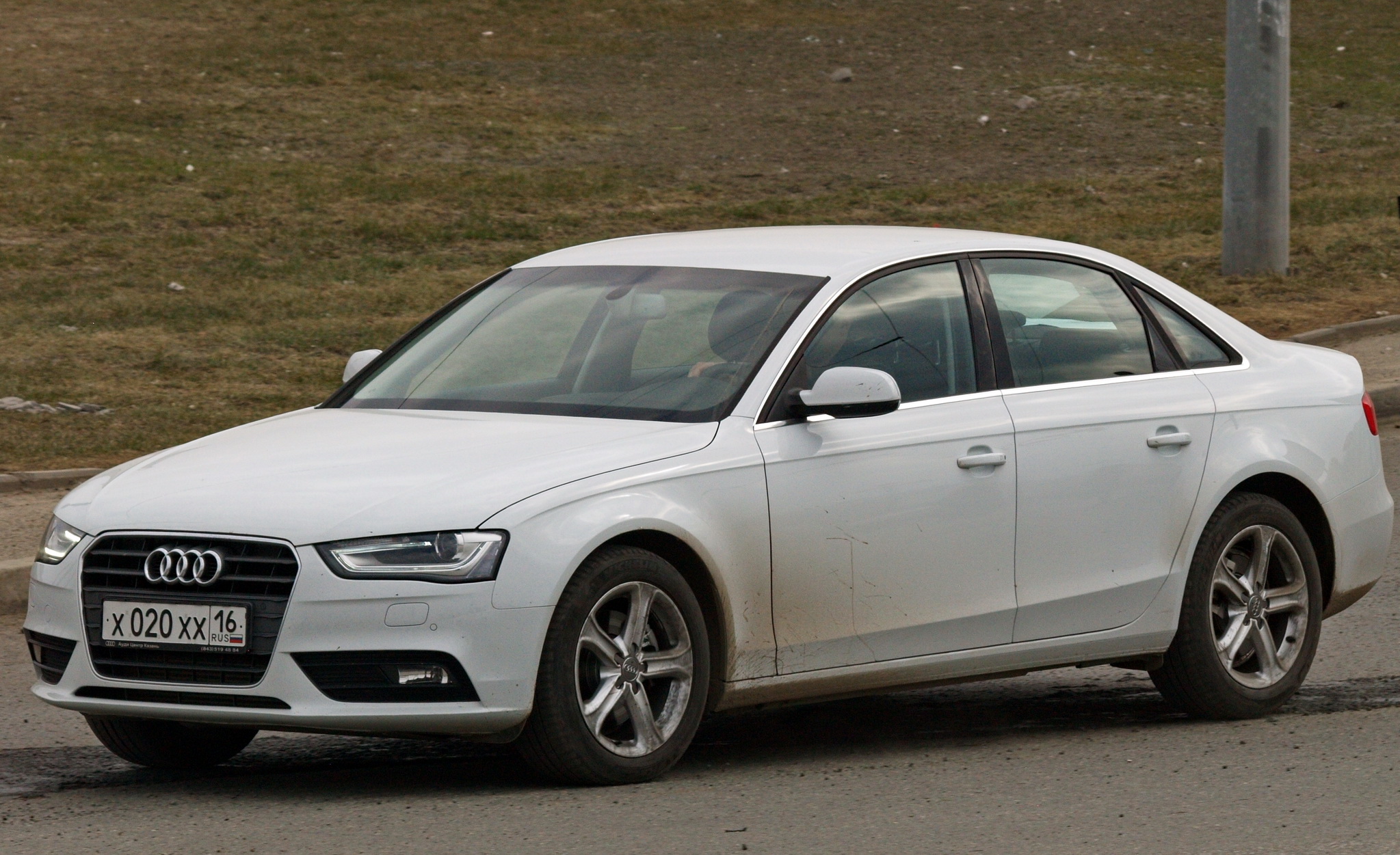 х 020 хх 16, Audi A4 