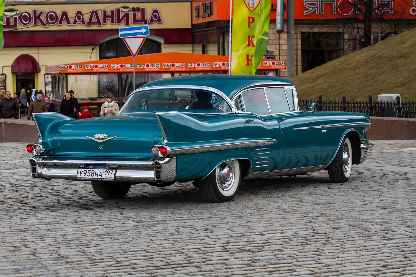 у 958 на 197, Cadillac Series 62 