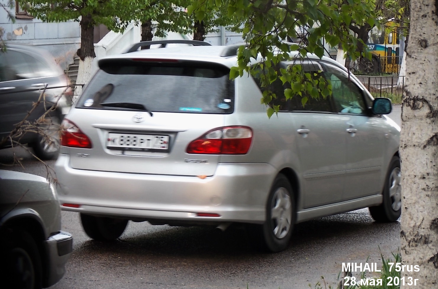 к 888 рт 75, Toyota Ipsum 2nd gen (M20), 2001–2009