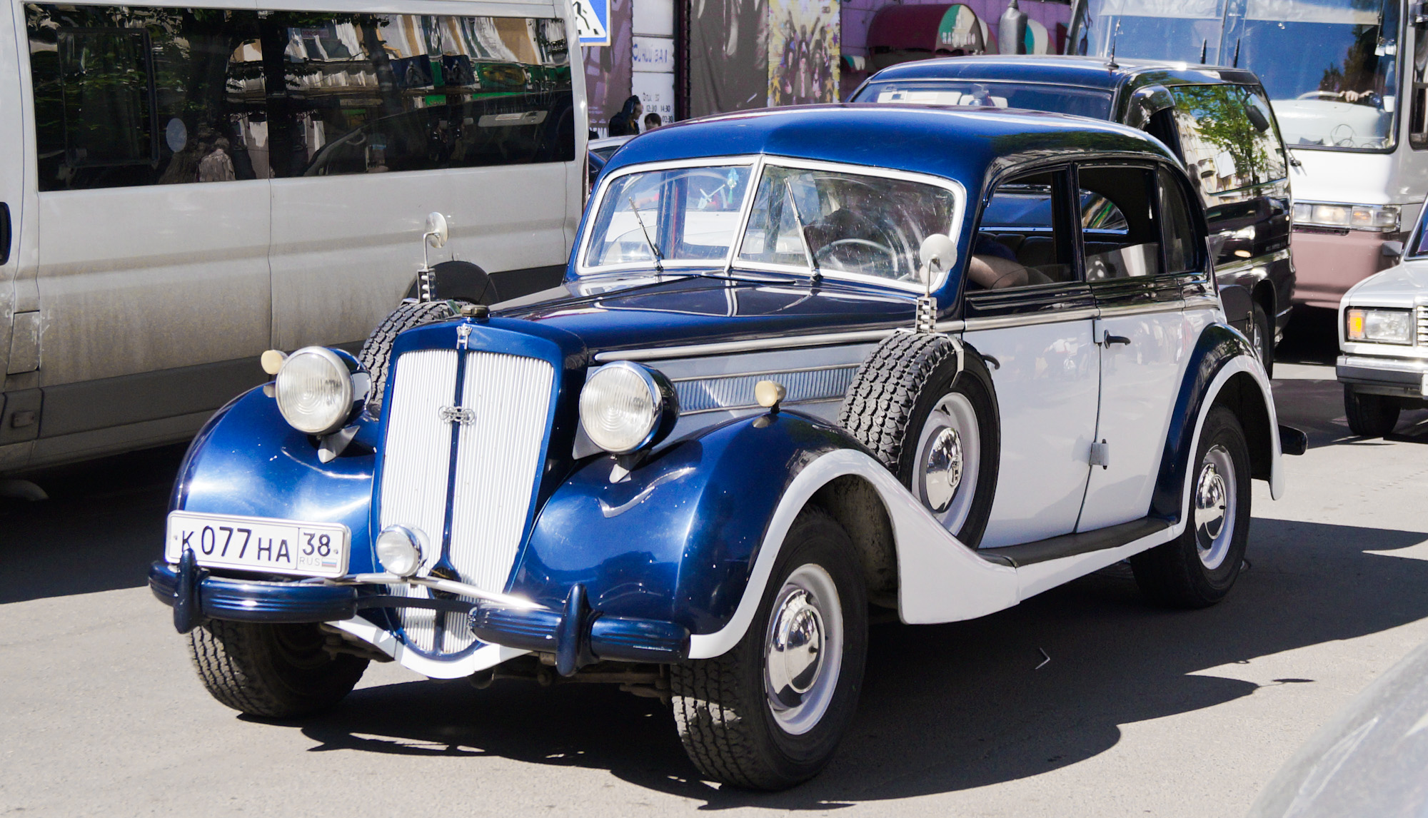 к 077 на 38, Horch 930 