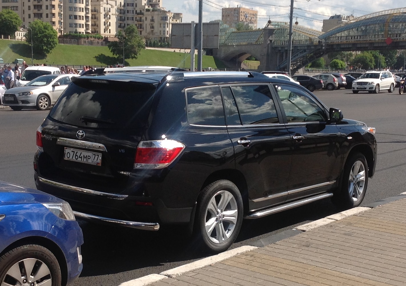 о 764 мр 77, Toyota Highlander 