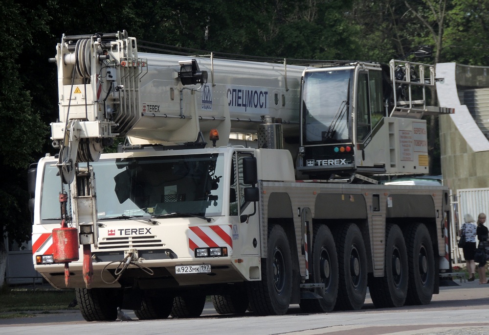 Автокран 160. Terex AC 160. Terex 160 автокран. Терекс Демаг. Terex Demag 160 тонн.