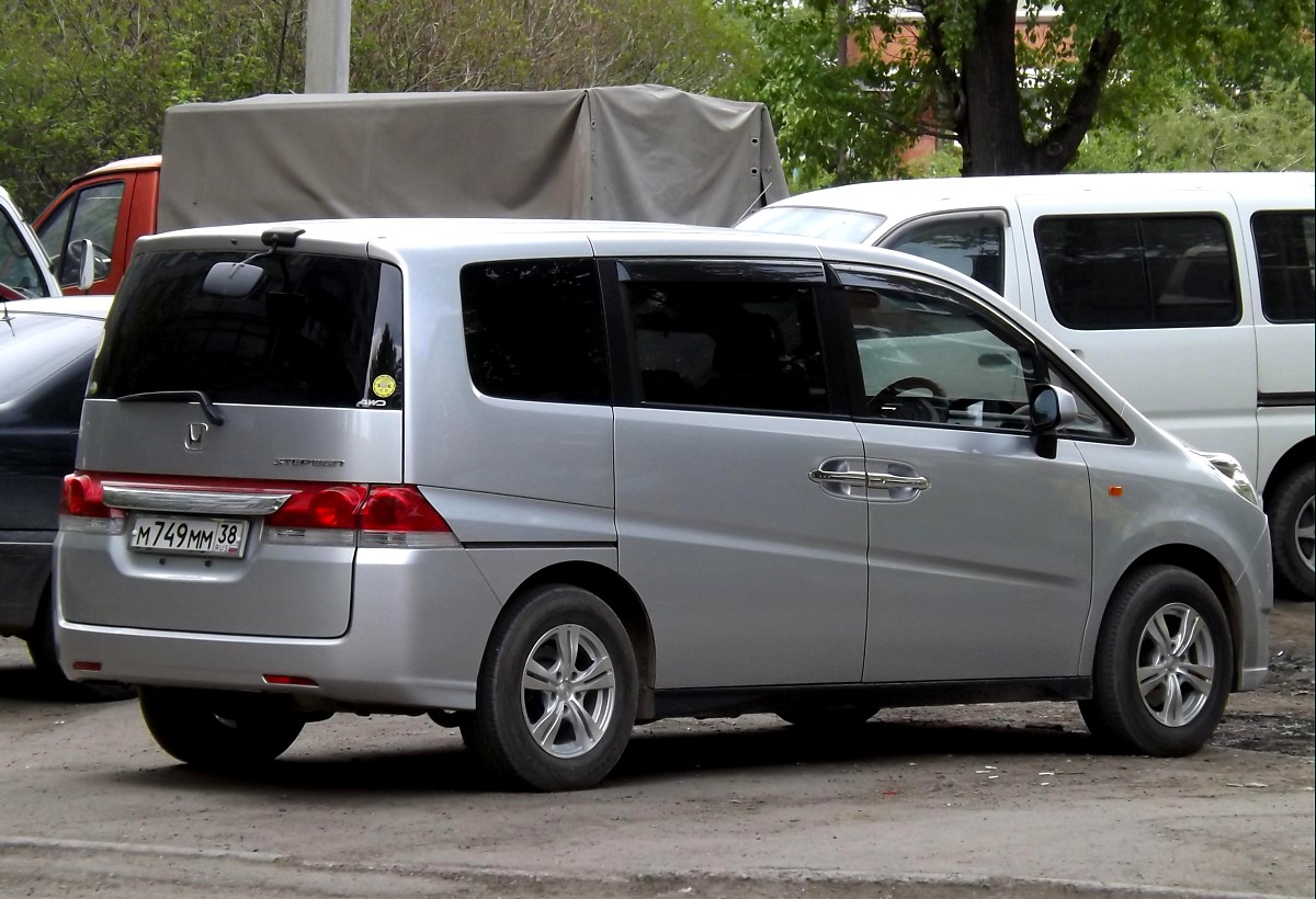 м 749 мм 38, Honda Stepwgn 3rd gen (RG1), 2005–2009