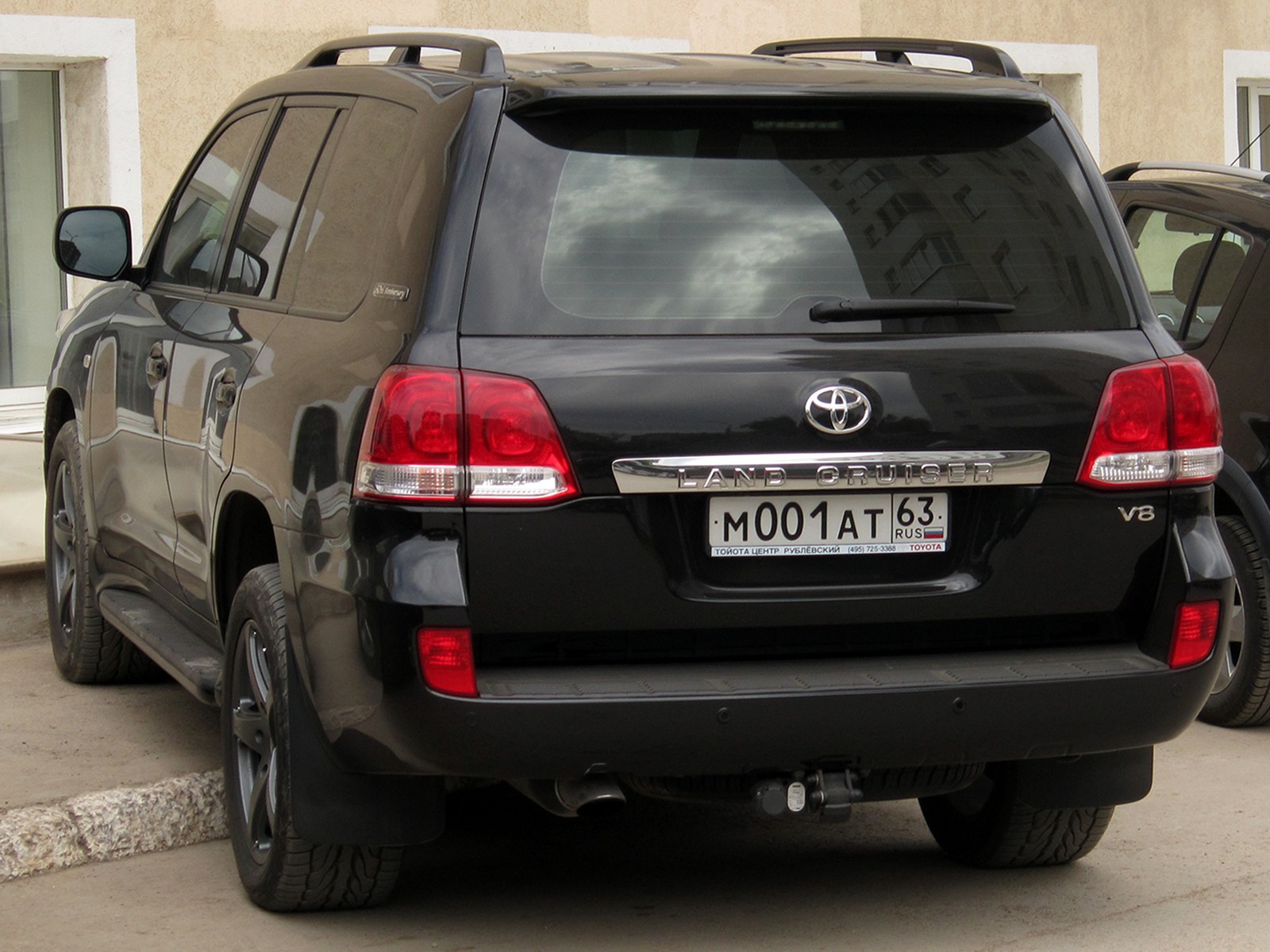 м 001 ат 63, Toyota Land Cruiser 