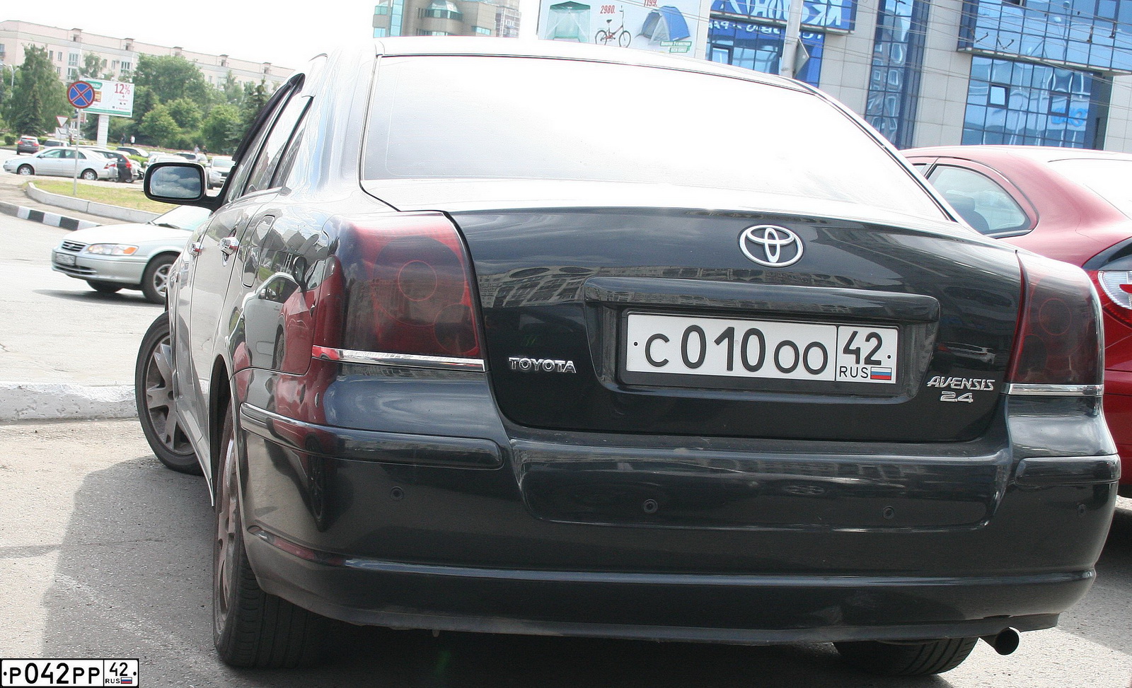 с 010 оо 42, Toyota Avensis 