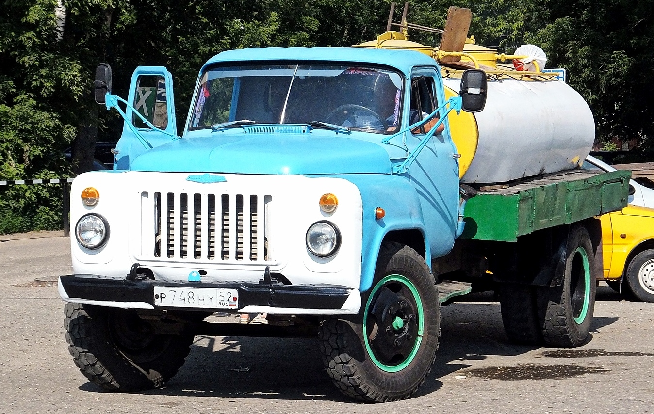 "р 009 са 26" фото ГАЗ 52/53. Россия