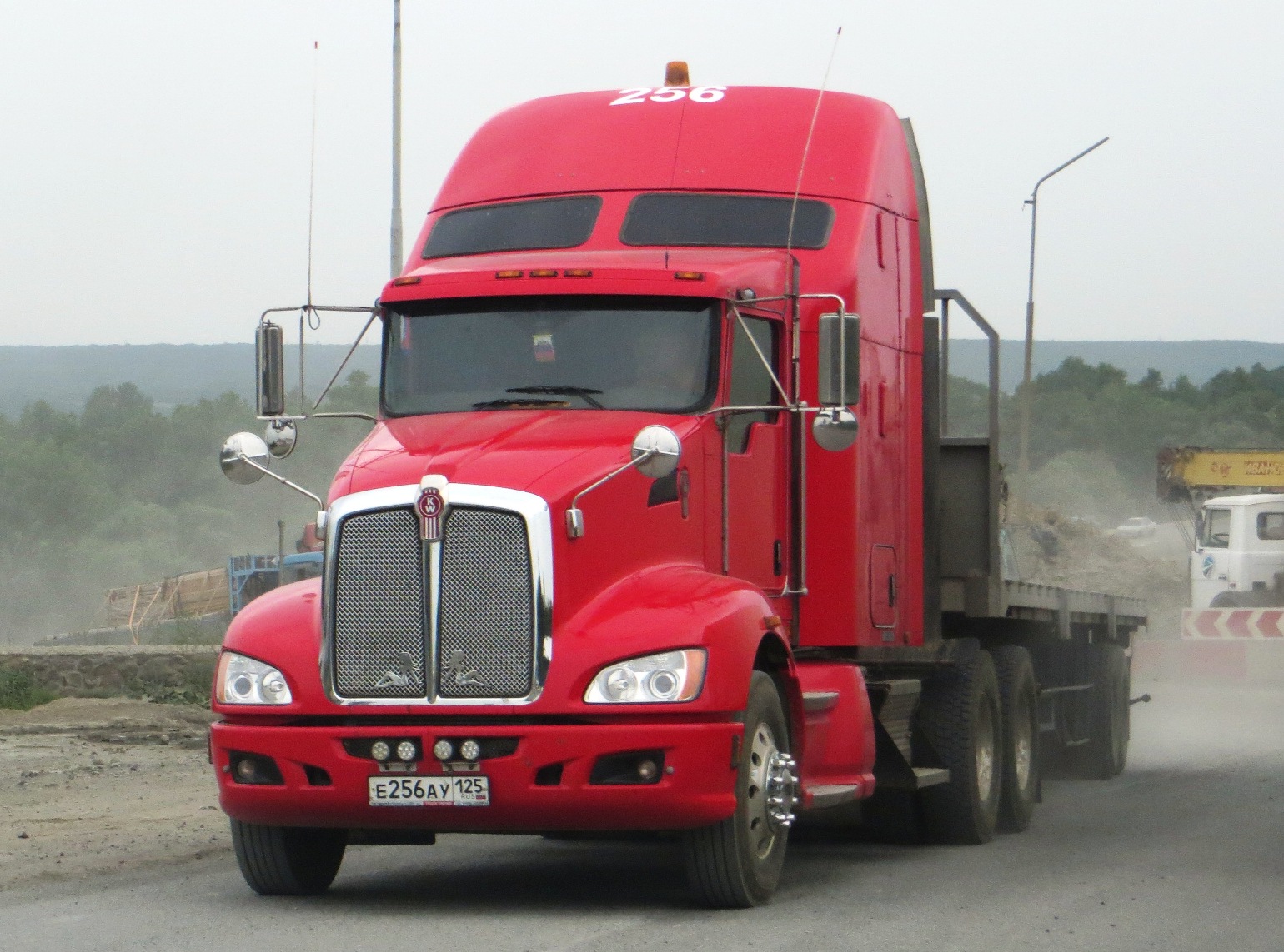 Грузовик Kenworth t660