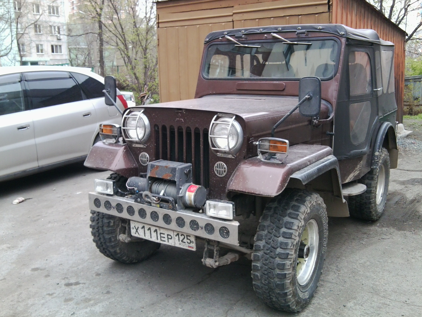 х 111 ер 125, Mitsubishi Jeep 