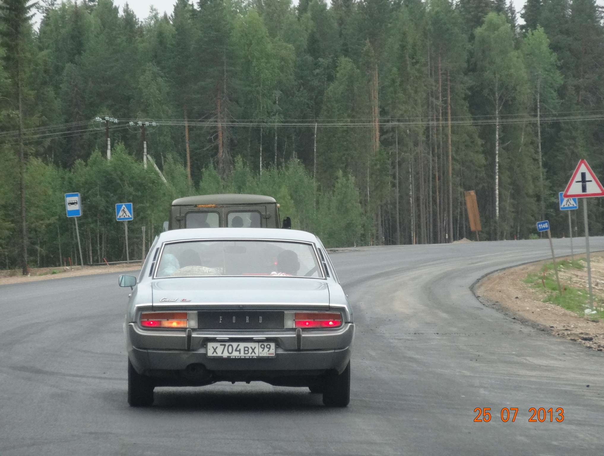 х 704 вх 99, Ford Consul 4th gen 4-door Sedan (GGFL), 1972–1975