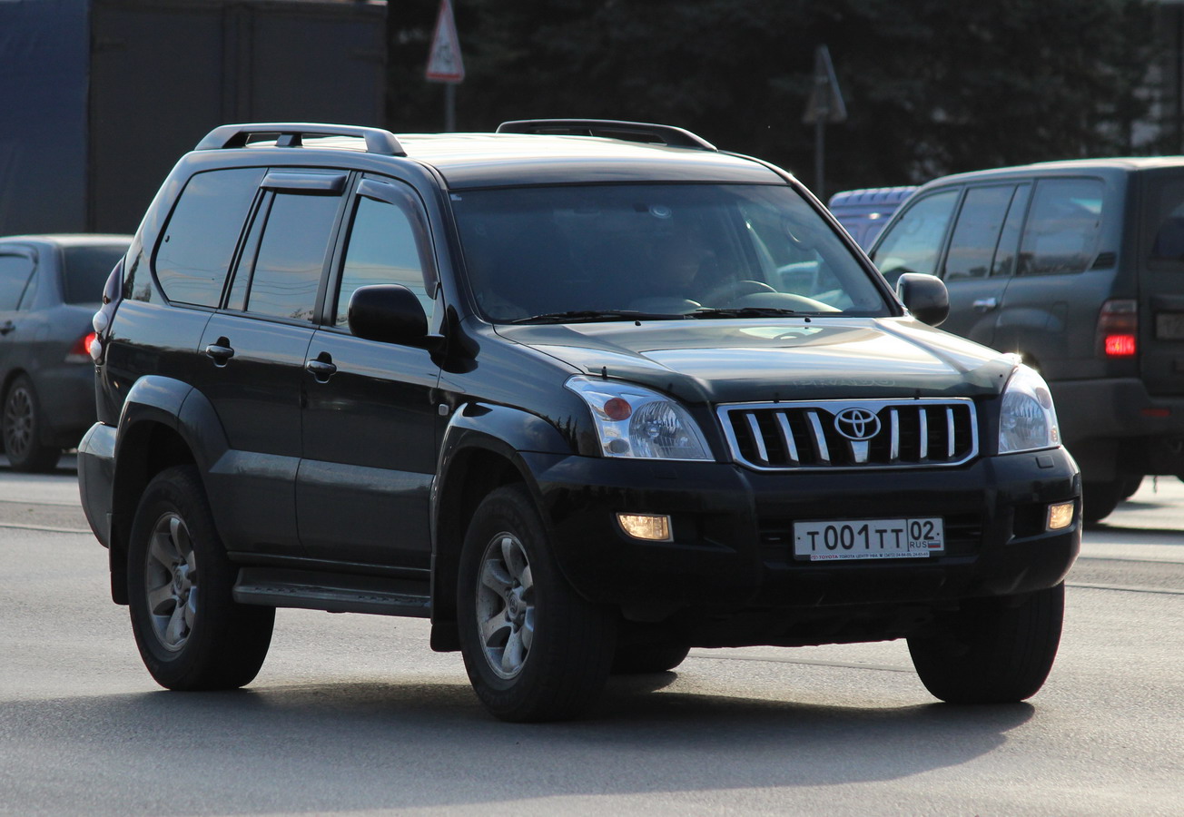 т 001 тт 02, Toyota Land Cruiser Prado 3rd gen 5-door SUV (J120), 2002–2009