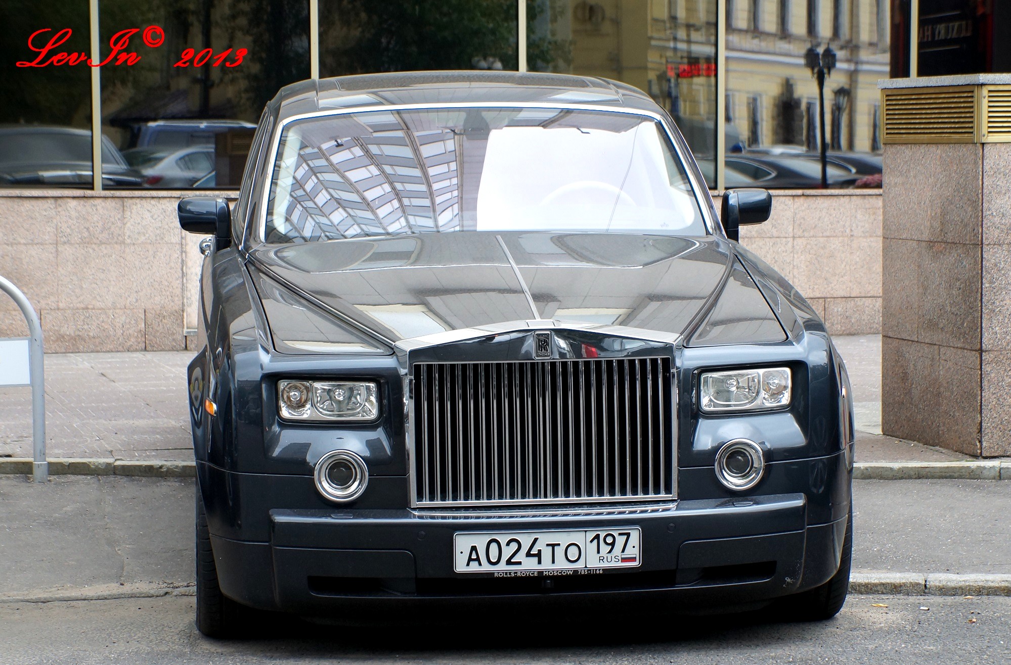 а 024 то 197, Rolls-Royce Phantom 7th gen (RR1), 2003–2012