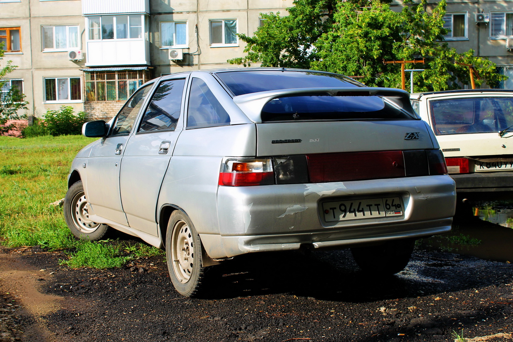 т 944 тт 64, Lada (VAZ) 2112 