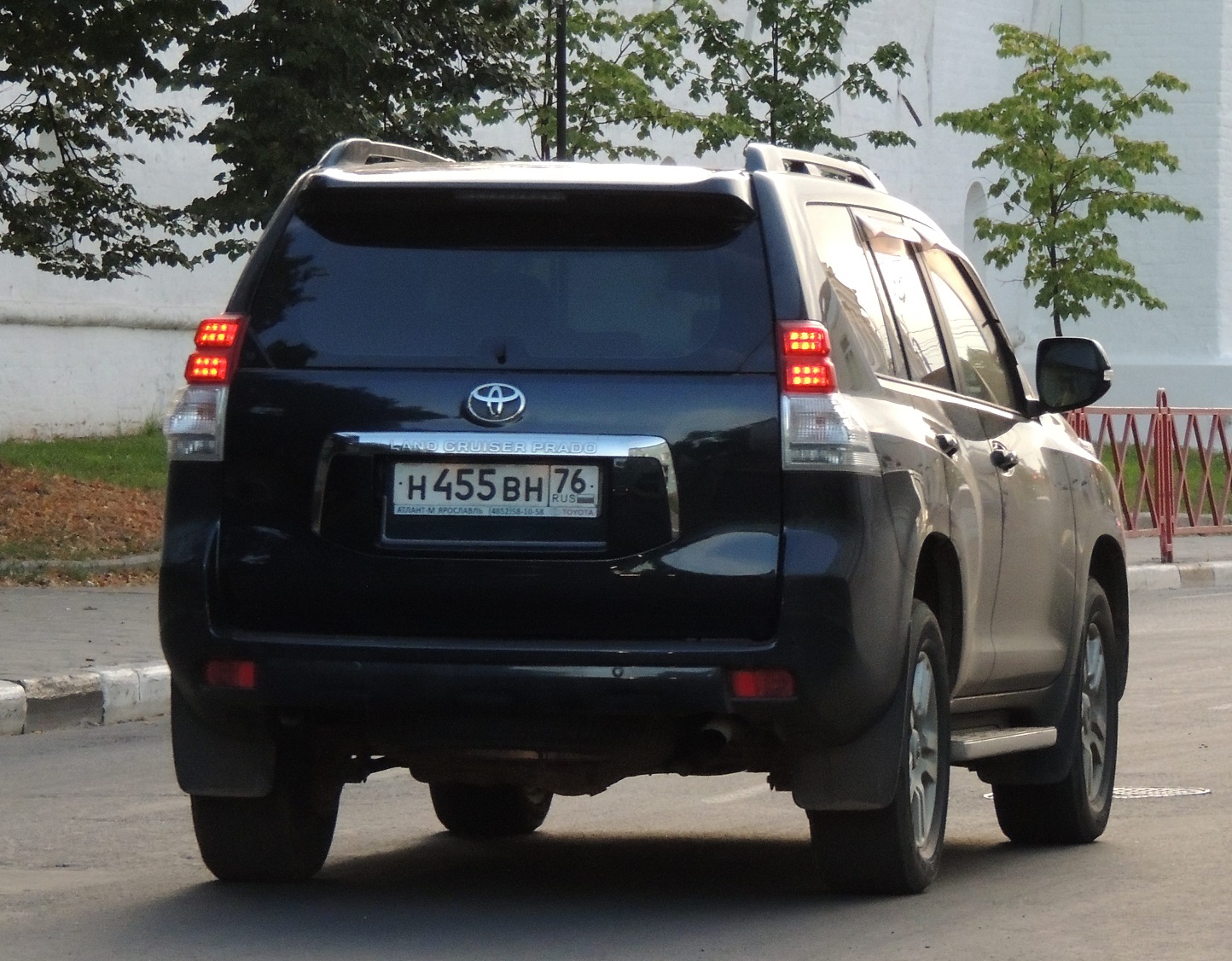 н 455 вн 76, Toyota Land Cruiser Prado 4th gen 5-door SUV (J150), 2009–2013