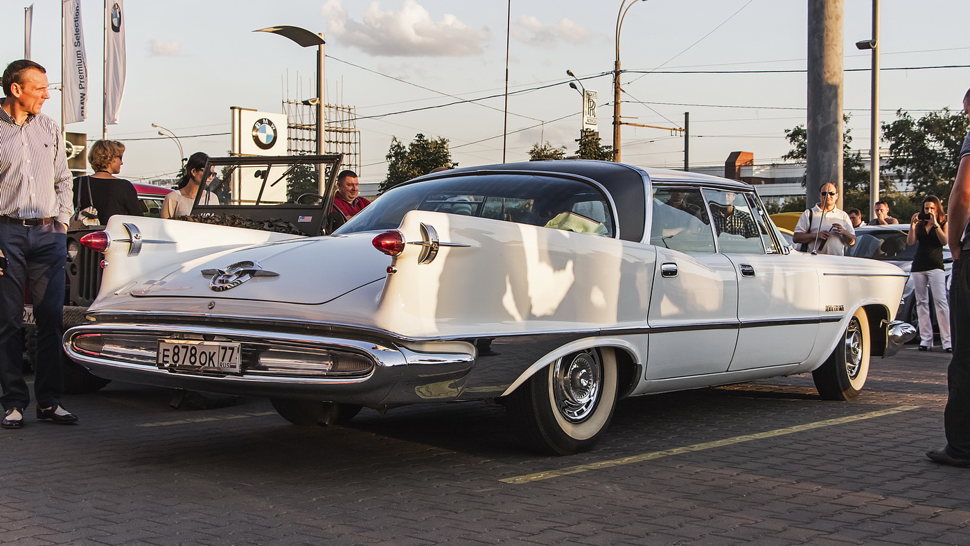 е 878 ок 77, Imperial Crown 