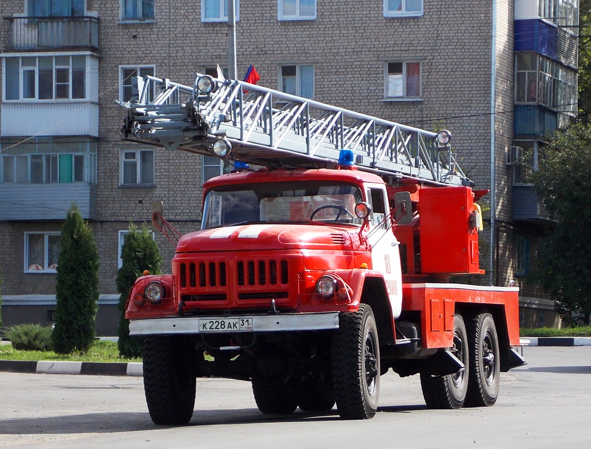 Капитальный ремонт пожарных автомобилей. Ал-30 ЗИЛ-131. ЗИЛ 131 пожарная автолестница. Пожарная автолестница ЗИЛ 131 ал 30. ЗИЛ 131 пожарная лестница.