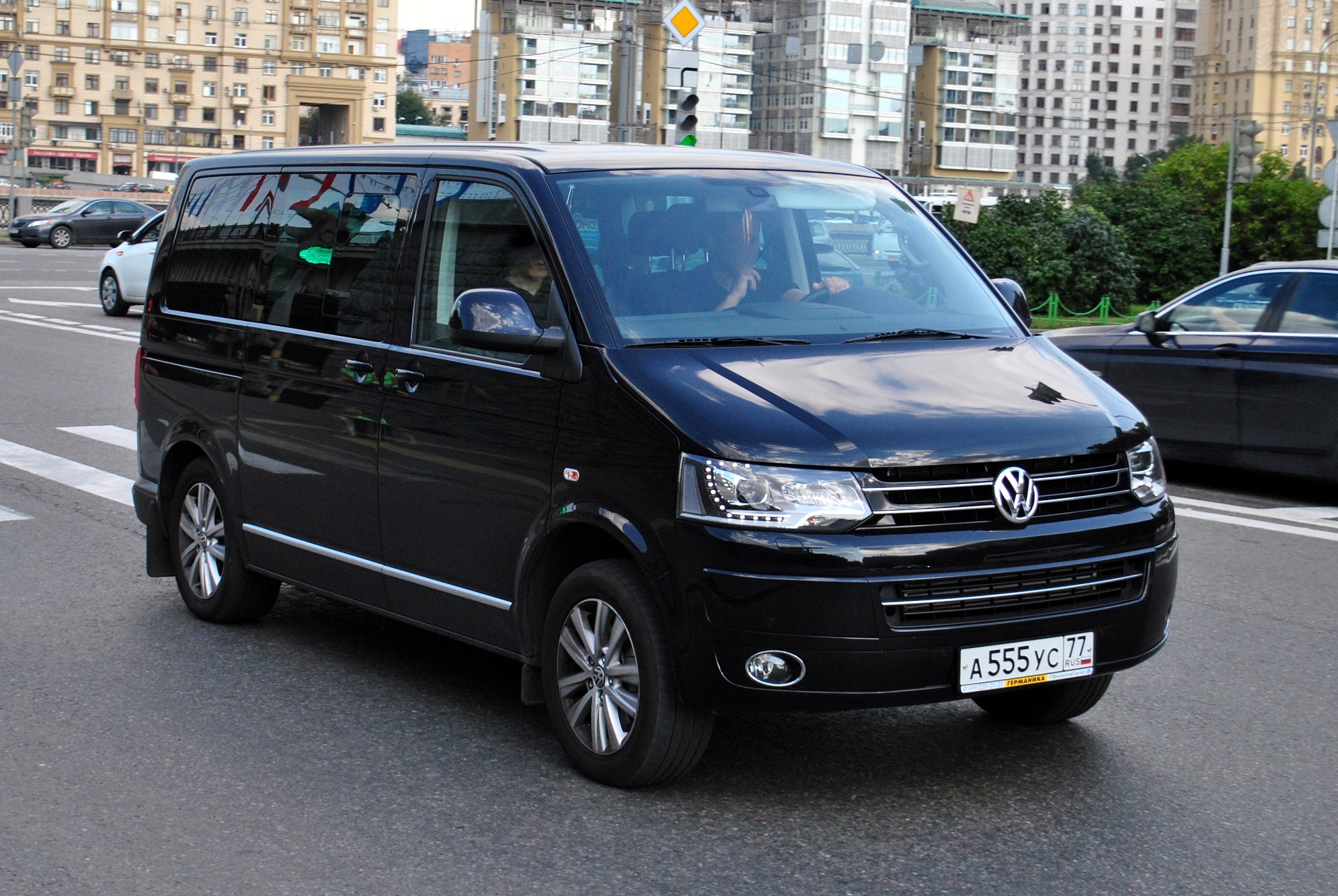 а 555 ус 77, Volkswagen Multivan T5 (7H/7E), facelift, 2009–2015