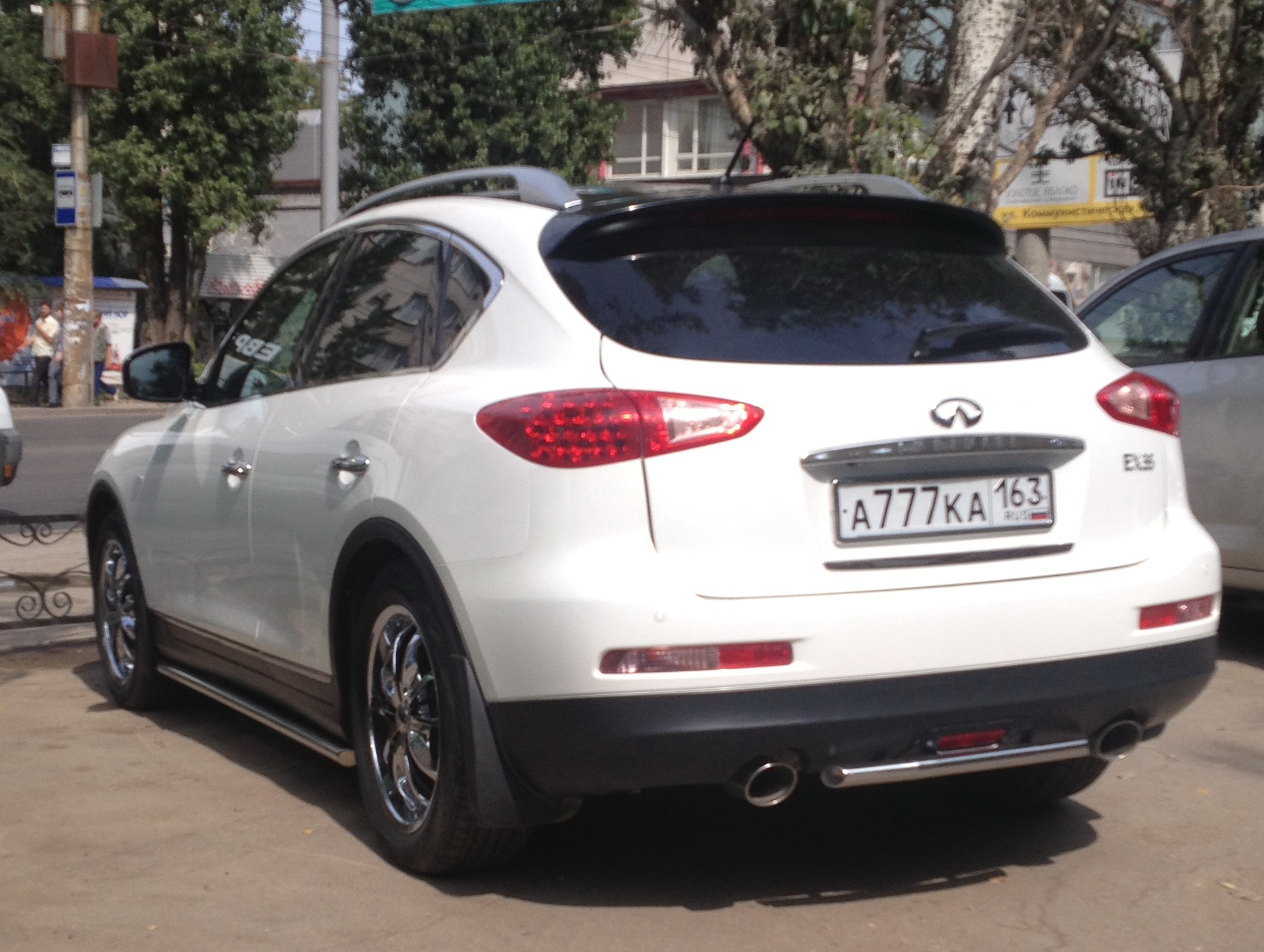 а 777 ка 163, Infiniti QX50/EX-Series 1st gen EX/QX (J50), 2007–2017