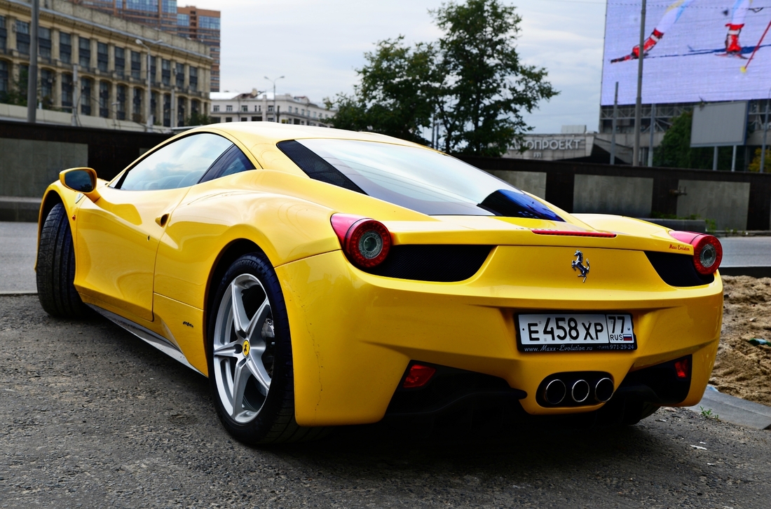 Желтая кр. Феррари 458 с номером 458. Феррари 458 желтая. Ferrari 458 Москва. Феррари 77.