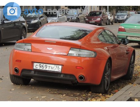 с969тн76, Aston Martin V8 Vantage
