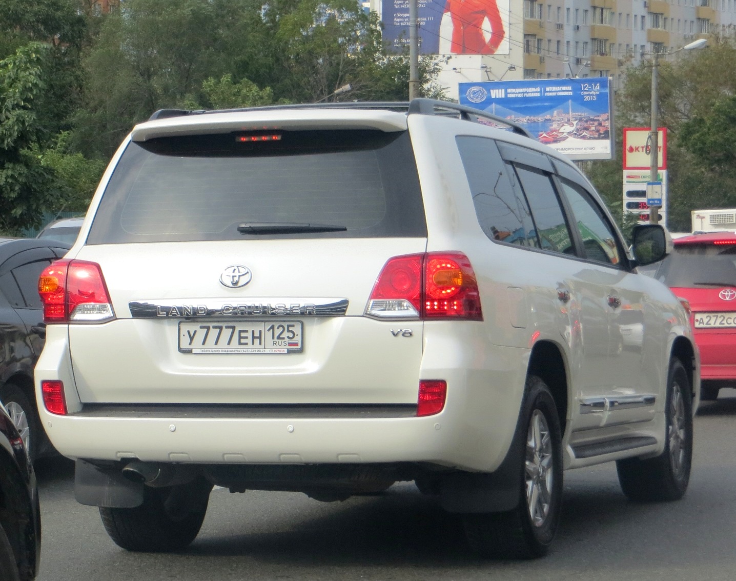 у 777 ен 125, Toyota Land Cruiser 200 (J200), 1st facelift, 2011–2015