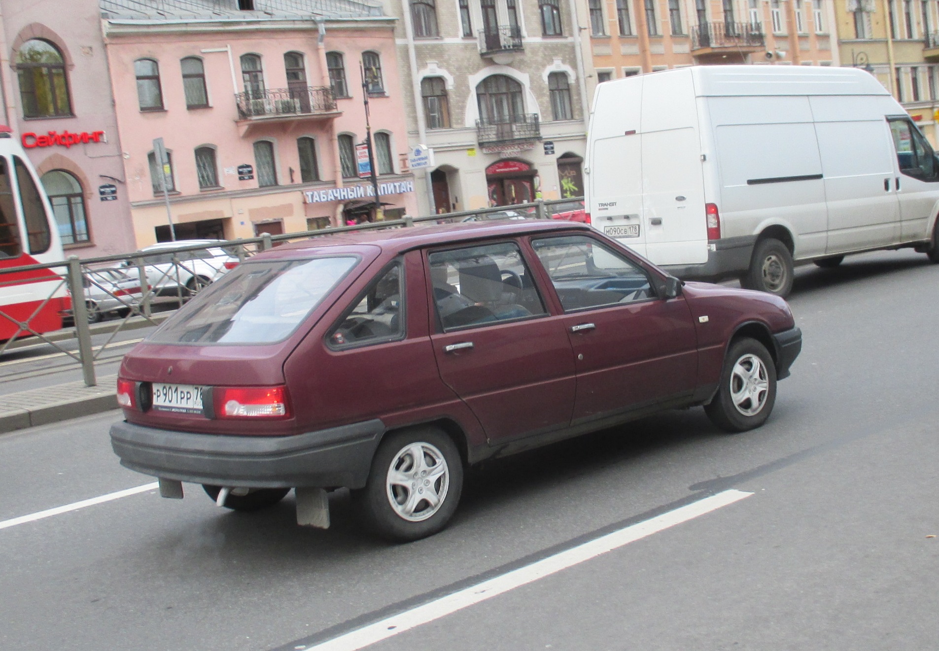 р 901 рр 78, Izh 2126 2126 Орбита/Ода (Orbita/Oda), 1990–2005